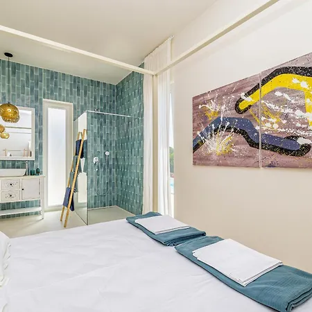 Menta Iv Vilă Linardići