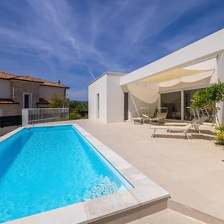 Menta Iv * Linardići