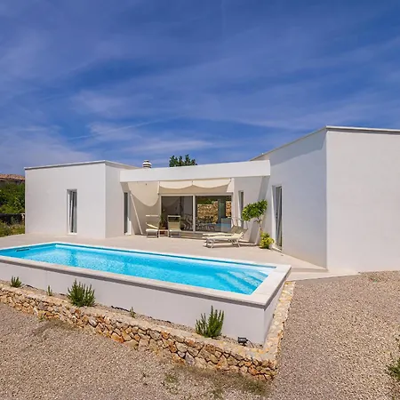 Menta Iv Villa Linardići